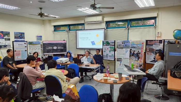 【特色課程】從慢下來的學習，看見地方的複雜與可能—〈慢城與地方創生〉期末成果發表圖片