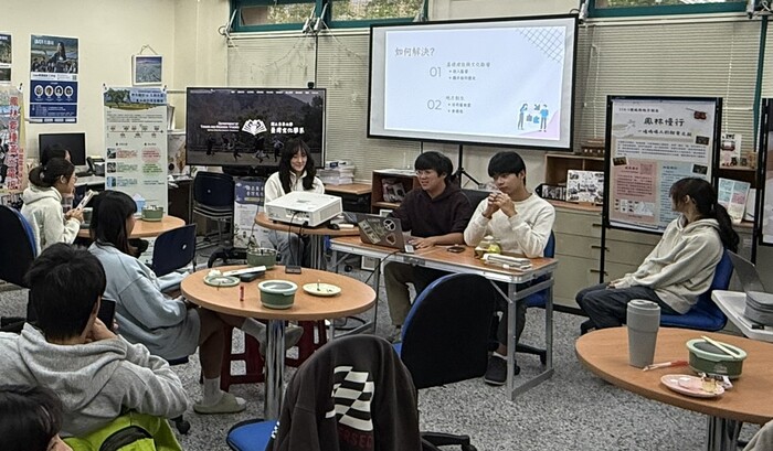 【特色課程】從慢下來的學習，看見地方的複雜與可能—〈慢城與地方創生〉期末成果發表圖片