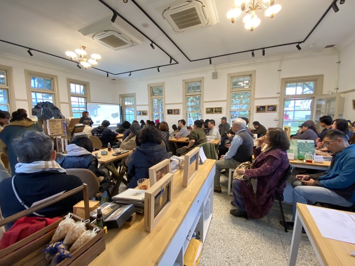 【活動報導】凝視後山一百年：潘小雪《花蓮美術一百年》新書發表，從隱逸美學到南島再生圖片